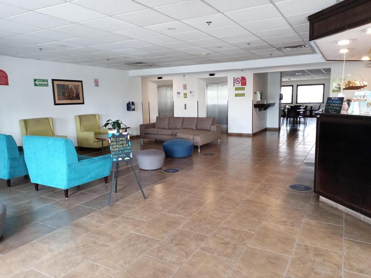 Microtel Inn And Suites By Wyndham Toluca Esterno foto