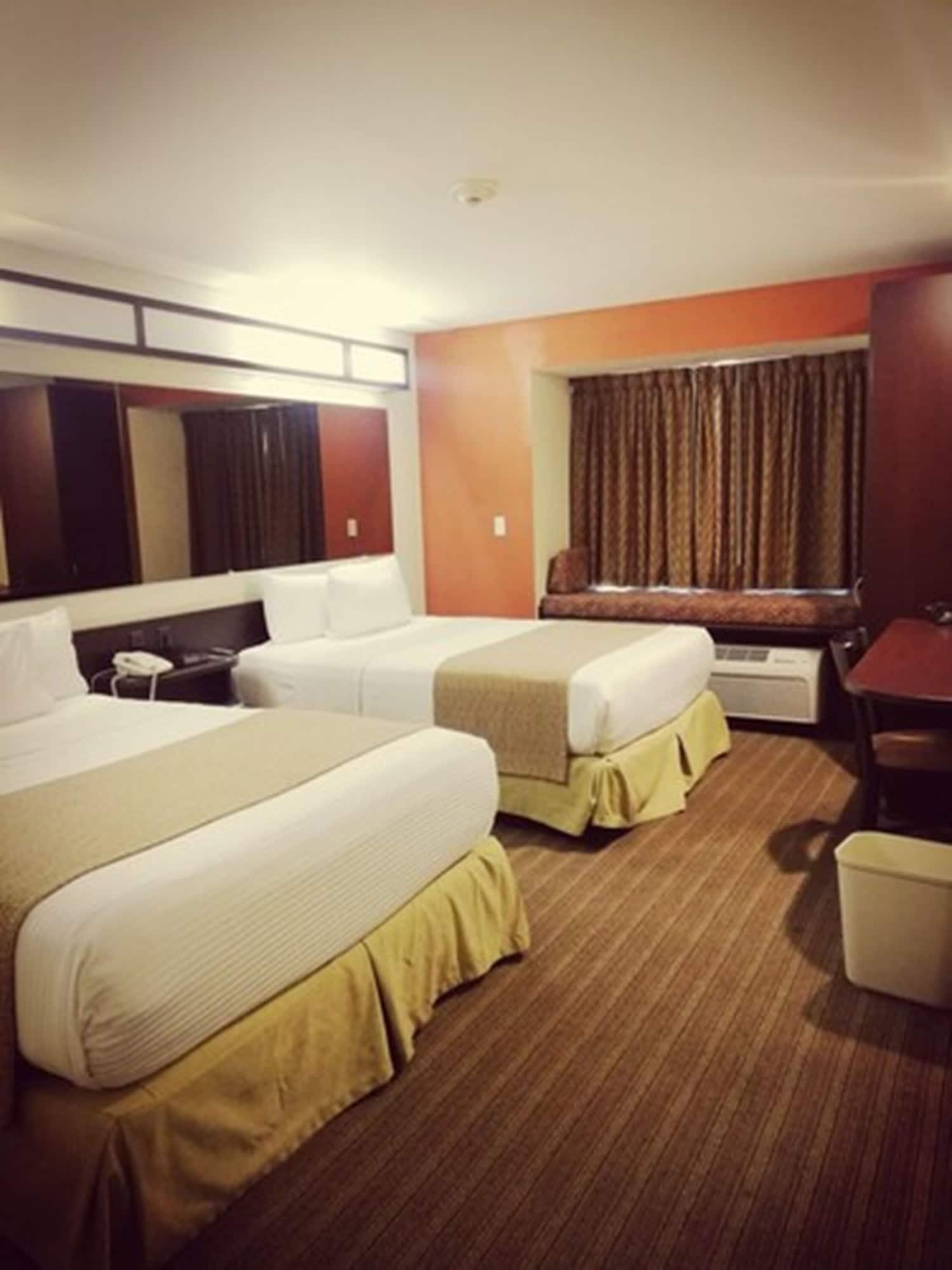 Microtel Inn And Suites By Wyndham Toluca Esterno foto