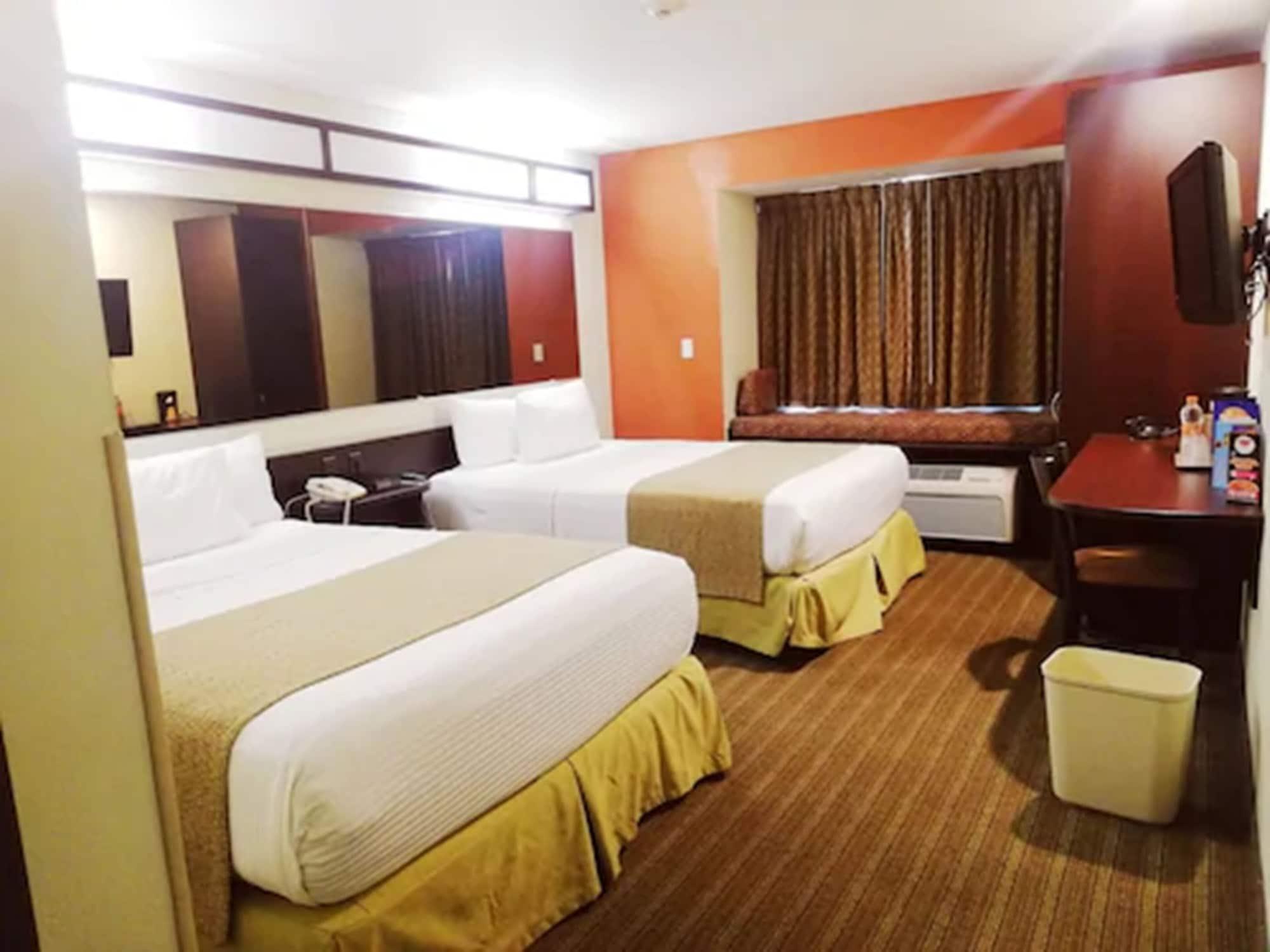 Microtel Inn And Suites By Wyndham Toluca Esterno foto