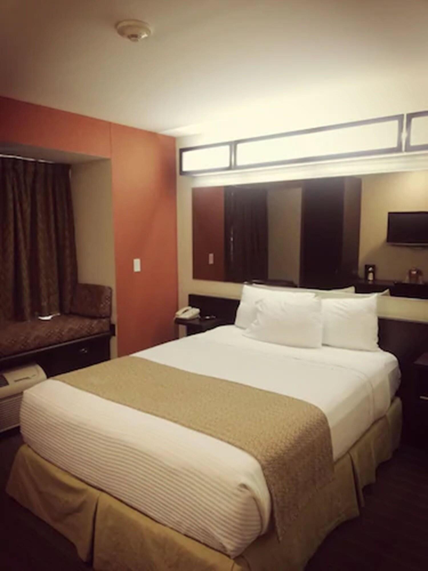 Microtel Inn And Suites By Wyndham Toluca Esterno foto