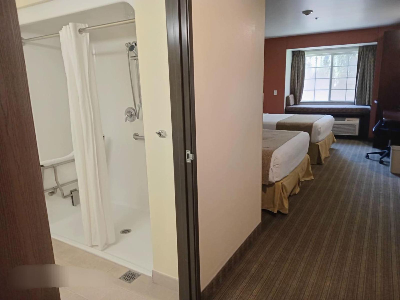 Microtel Inn And Suites By Wyndham Toluca Esterno foto