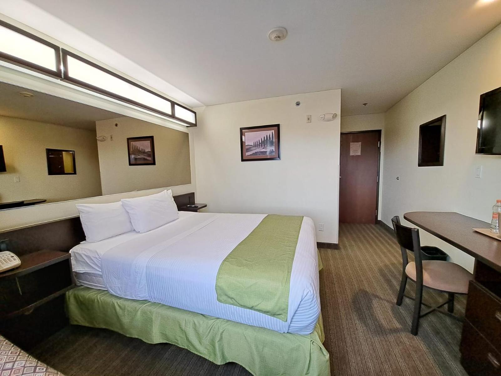 Microtel Inn And Suites By Wyndham Toluca Esterno foto