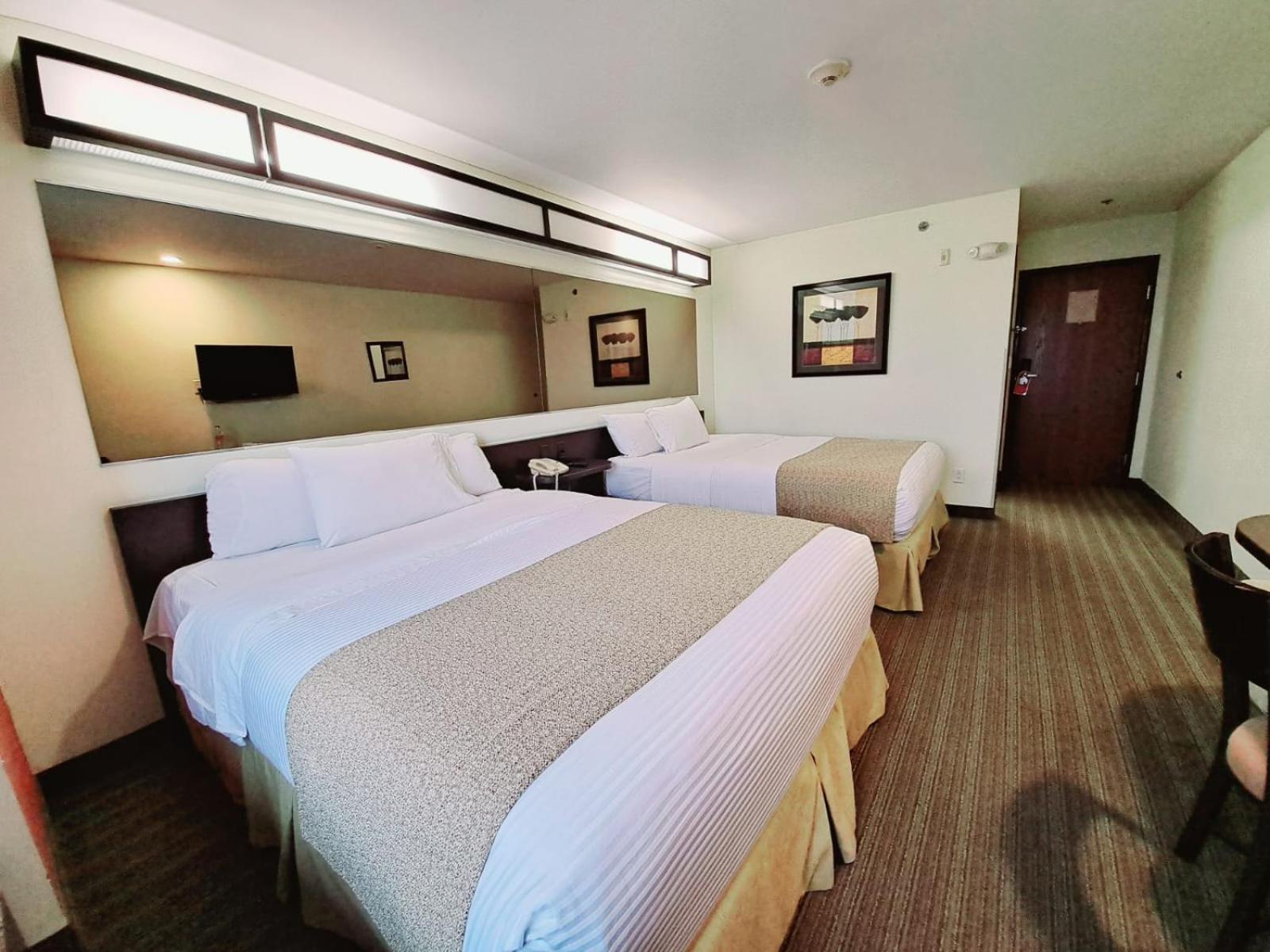 Microtel Inn And Suites By Wyndham Toluca Esterno foto